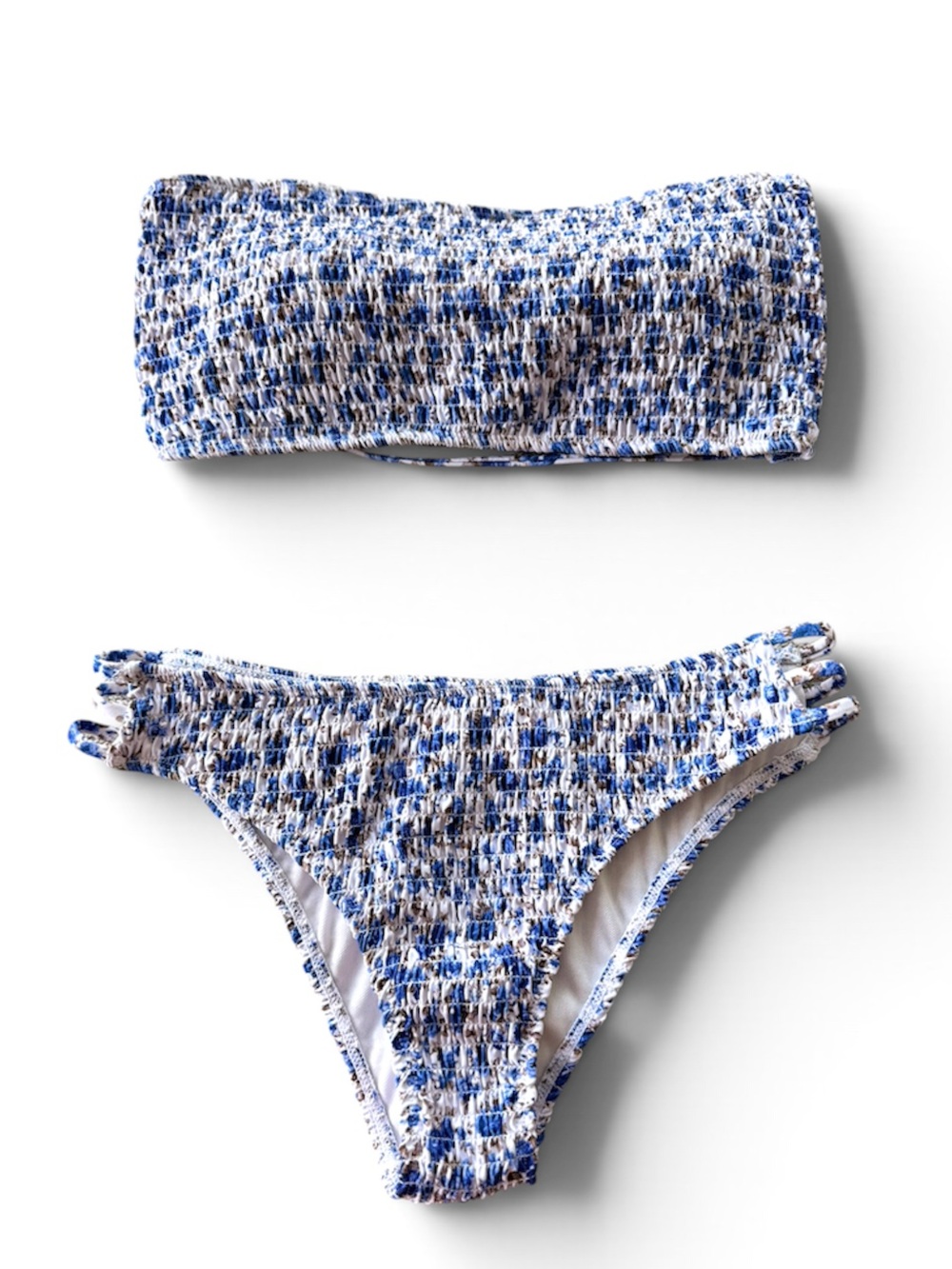 Cupshe Blue and White Floral Smocked Bandeau Bikini Set Size Medium